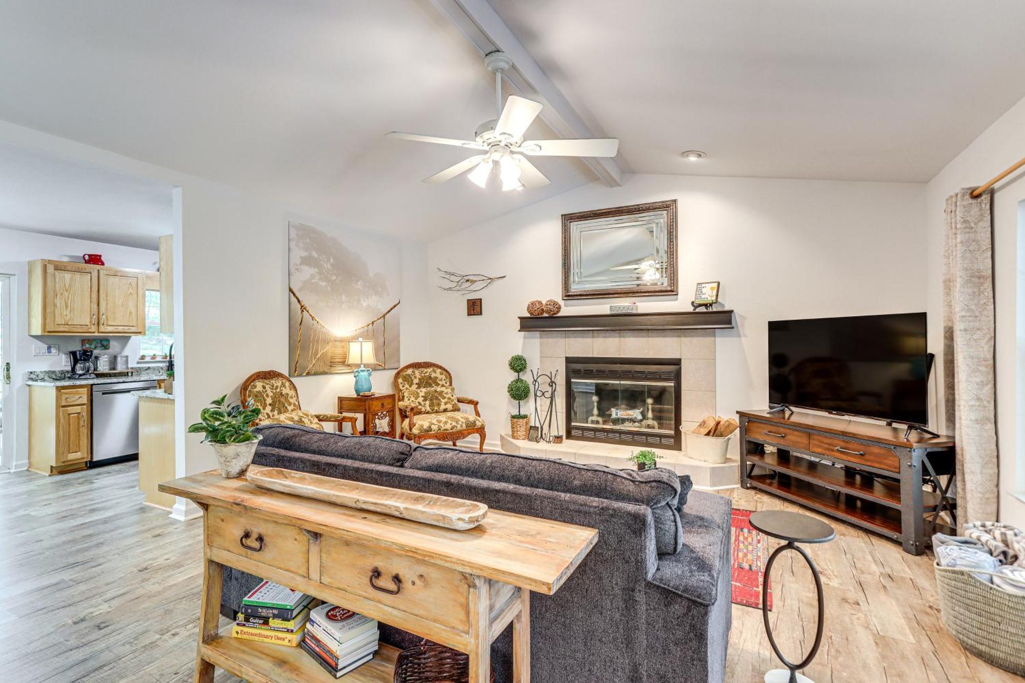 Pet-Friendly Home With Hot Tub In Blue Ridge! Ngoại thất bức ảnh